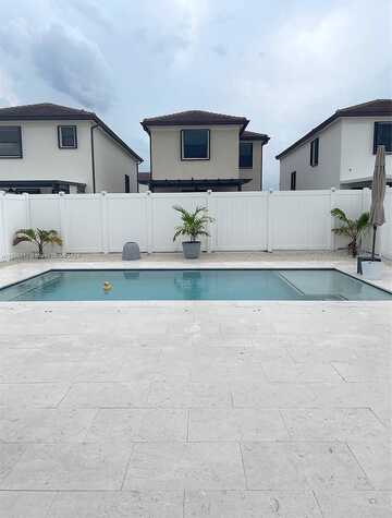 35Th, HIALEAH, FL 33018