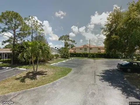 7Th Sq, Vero Beach, FL 32962