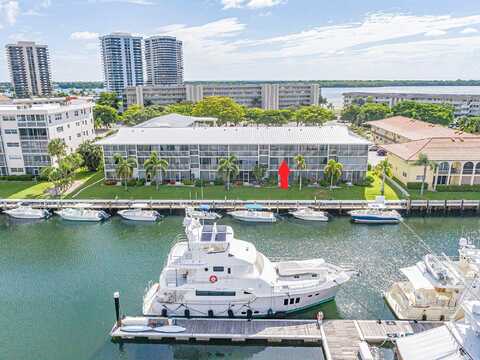 Yacht Club Dr, North Palm Beach, FL 33408