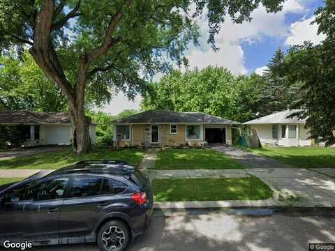 Ewing Ave N, Robbinsdale, MN 55422