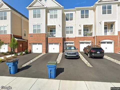 Milltown Knoll Sq, Ashburn, VA 20148