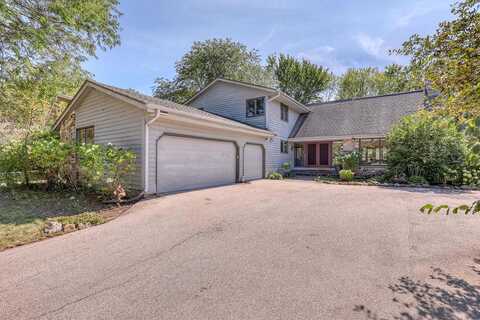 Brittany, MEQUON, WI 53092