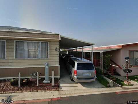 Mesa Rd Spc 66, Santee, CA 92071