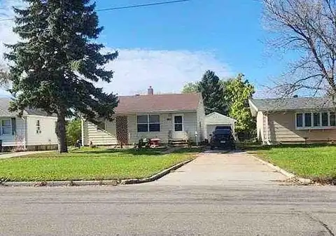 17Th, MOORHEAD, MN 56560