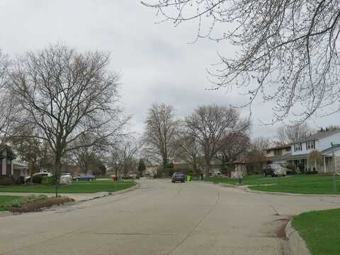 Aynesley, CLINTON TOWNSHIP, MI 48038