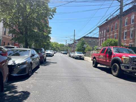 Vermont, BROOKLYN, NY 11207