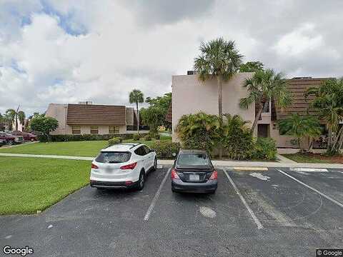 Nw 15Th Ct, PEMBROKE PINES, FL 33024