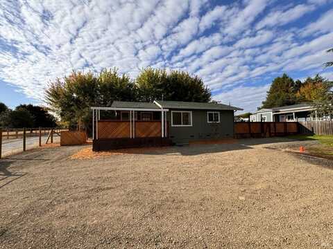 8885 Bodega Highway, Sebastopol, CA 95472