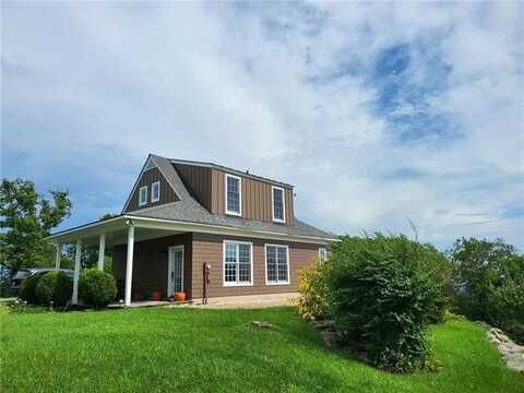 5301 McGraw Gap Road, Hot Springs, VA 24445