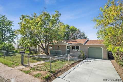 122 KING CT, Cheyenne, WY 82007