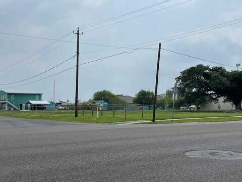 502 E Market Street, Rockport, TX 78382