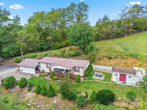 173 Deer Trail Lane, Burnsville, NC 28714