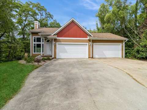 12952 Ford Trail N, Indianola, IA 50125