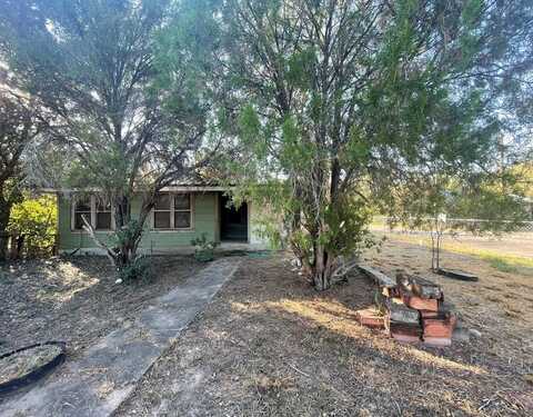 2272 HWY 65, Crystal City, TX 78839