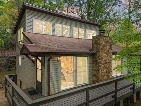 535 Bear Ridge Rd, Franklin, NC 28734