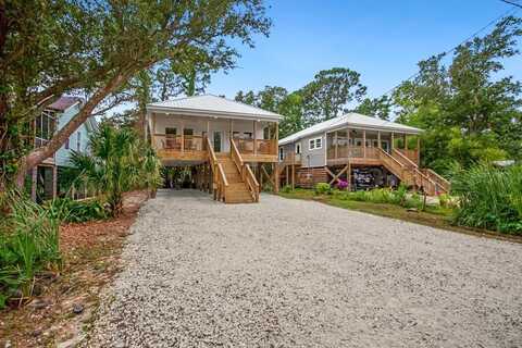 1221 Chaumont Street, Dauphin Island, AL 36528