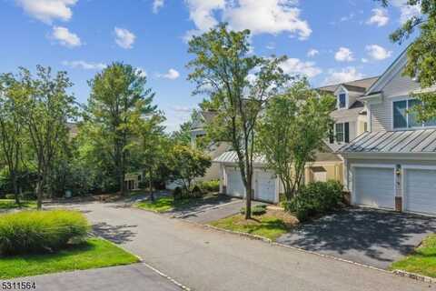 5 Cowdray Pkwy, Far Hills, NJ 07931