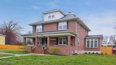 136 Mountain Pkwy, Brick, NJ 08812