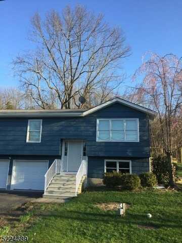 100 Forest Rd, Kearny, NJ 07821