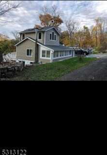 2 Oakland Ave, Hope, NJ 07825