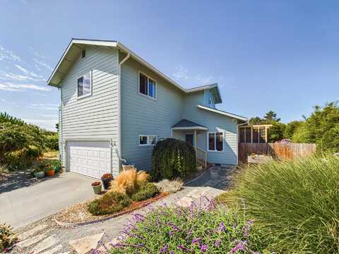 567 Cape Road, McKinleyville, CA 95519