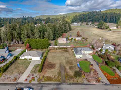 1195 Elizabeth Barcus Way, Fortuna, CA 95540