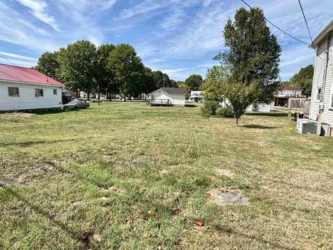 1226 Glenwood St, Milton, WV 25541