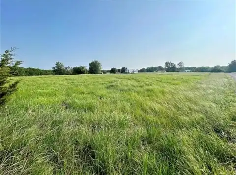 9 Badger Drive, Mound City, KS 66056