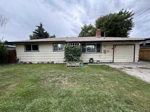 3820 Barry Avenue, Klamath Falls, OR 97603