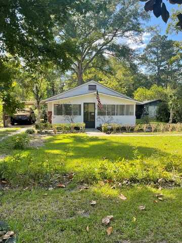 11 Sanderson Road, Ellisville, MS 39437