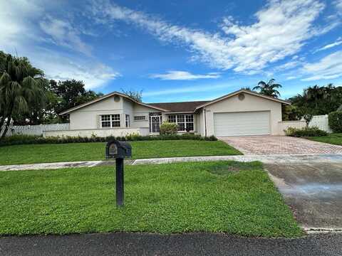 3800 Beach Way, Cooper City, FL 33026