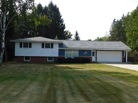 4509 W Pleasant Valley Rd, Grafton, WI 53024