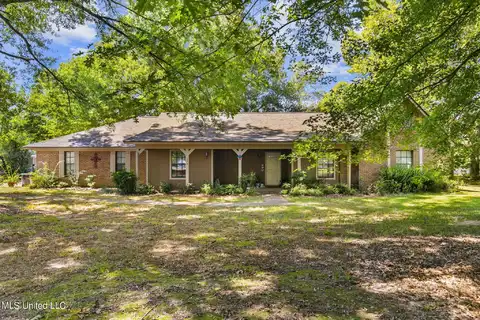 152 Lakeview Road, Brandon, MS 39047