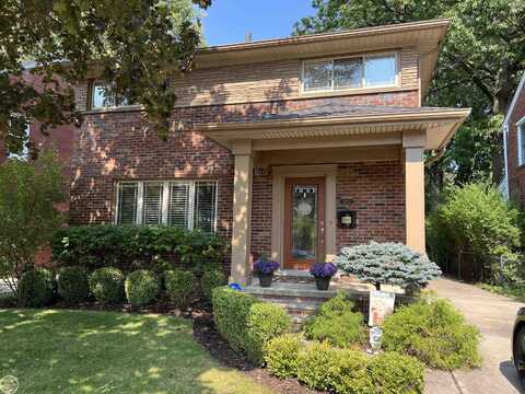 1870 Prestwick, Grosse Pointe Woods, MI 48236