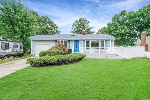 22 Norwalk Lane, Selden, NY 11784