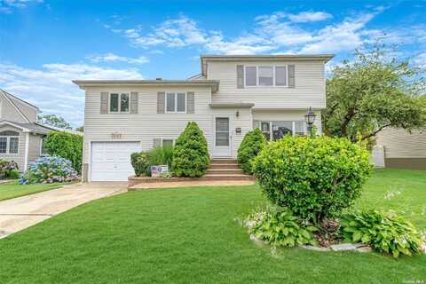 2522 Washington Boulevard, North Bellmore, NY 11710