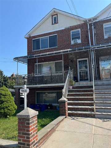 944 Van Nest Avenue, Bronx, NY 10462