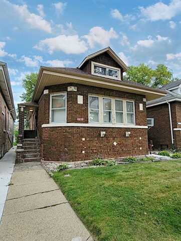 8239 S Kenwood Avenue, Chicago, IL 60619