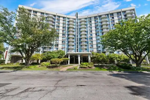 20 N TOWER Road, Oak Brook, IL 60523