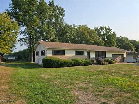 67 Moore Road, Akron, OH 44319