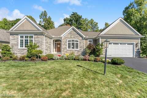 7558 Creekview Trail, Chagrin Falls, OH 44023