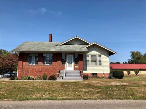 1410 Denman Avenue, Coshocton, OH 43812