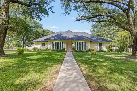 503 Pinehill Road, Henderson, TX 75654