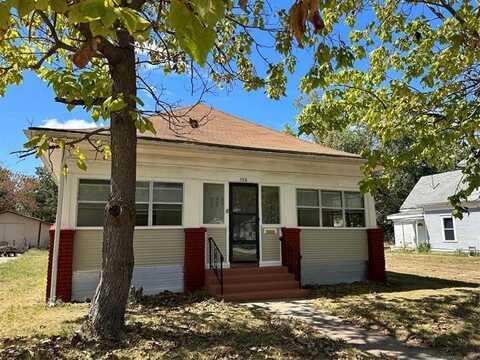 526 S Pine Street, Nowata, OK 74048