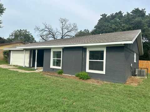 7329 Falmouth Drive, Forest Hill, TX 76140