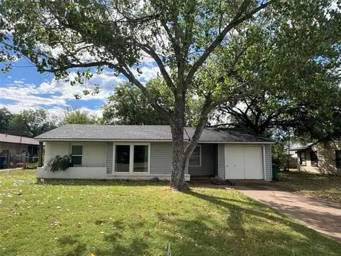 1352 Hillcrest Drive, Graham, TX 76450