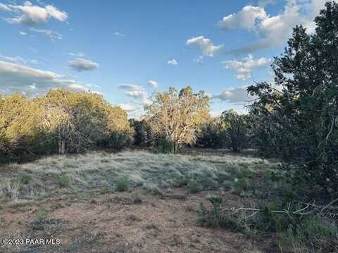 88nw Stockmans Road, Ash Fork, AZ 86320