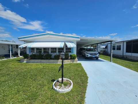 15746 Breezy Point Dr., North Fort Myers, FL 33917