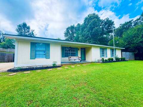 720 White Circle, Grenada, MS 38901