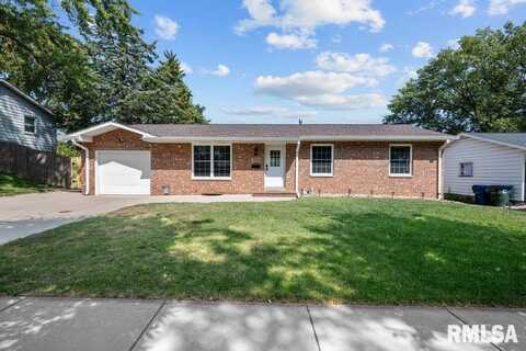 2920 E 35TH Street, Davenport, IA 52807